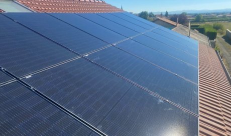 Pose de panneaux photovoltaïques à Monistrol-sur-Loire