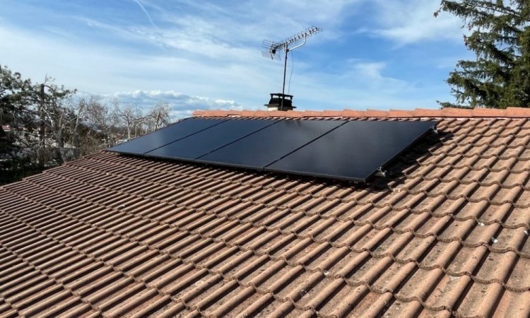 EGDP pose des panneaux photovoltaïques à Bonson